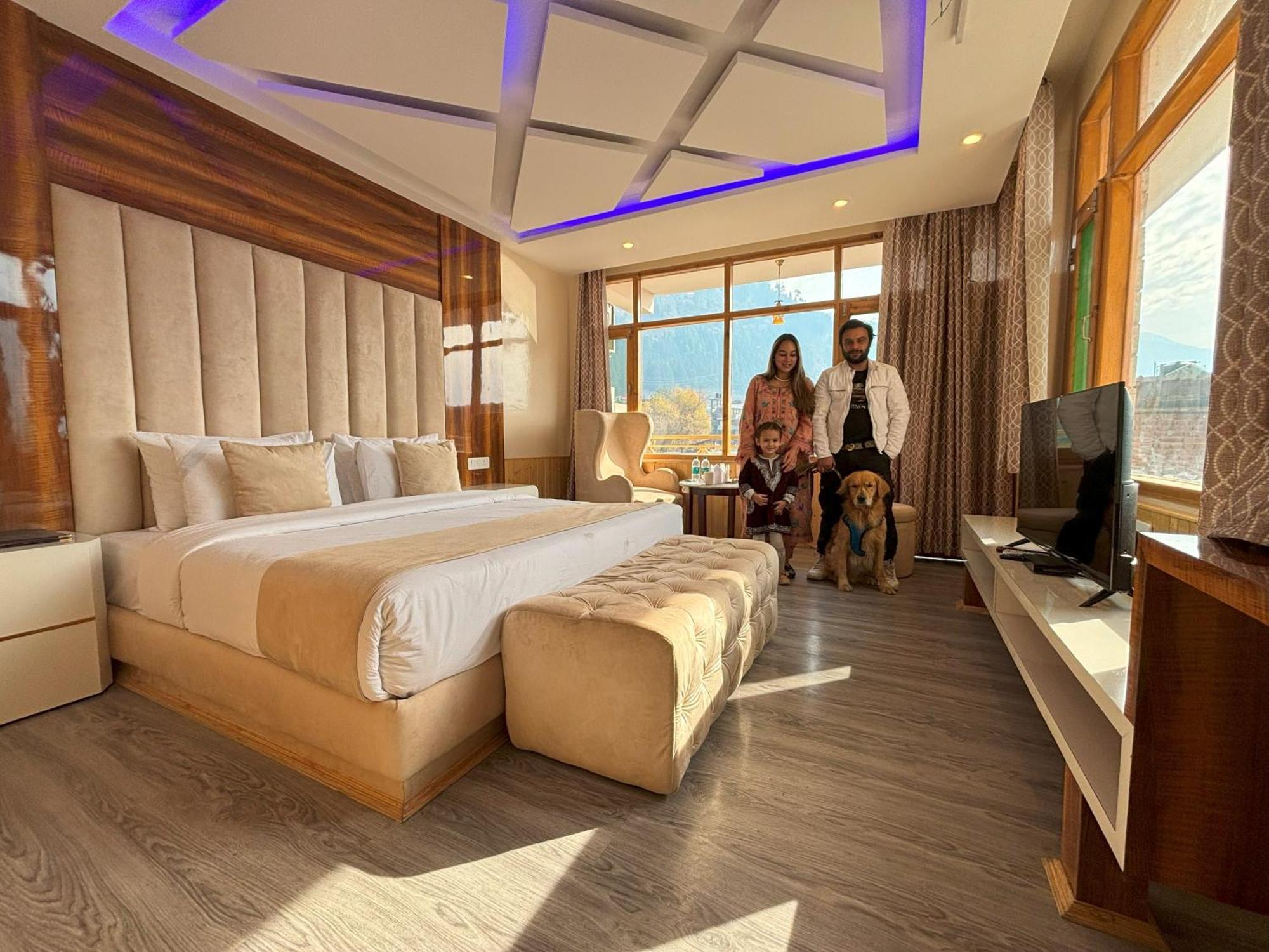 Hill River Resort - Central Heated & Air Cooled - Near Mall Road , Best Property Of Manali 2024- 2025 Buitenkant foto