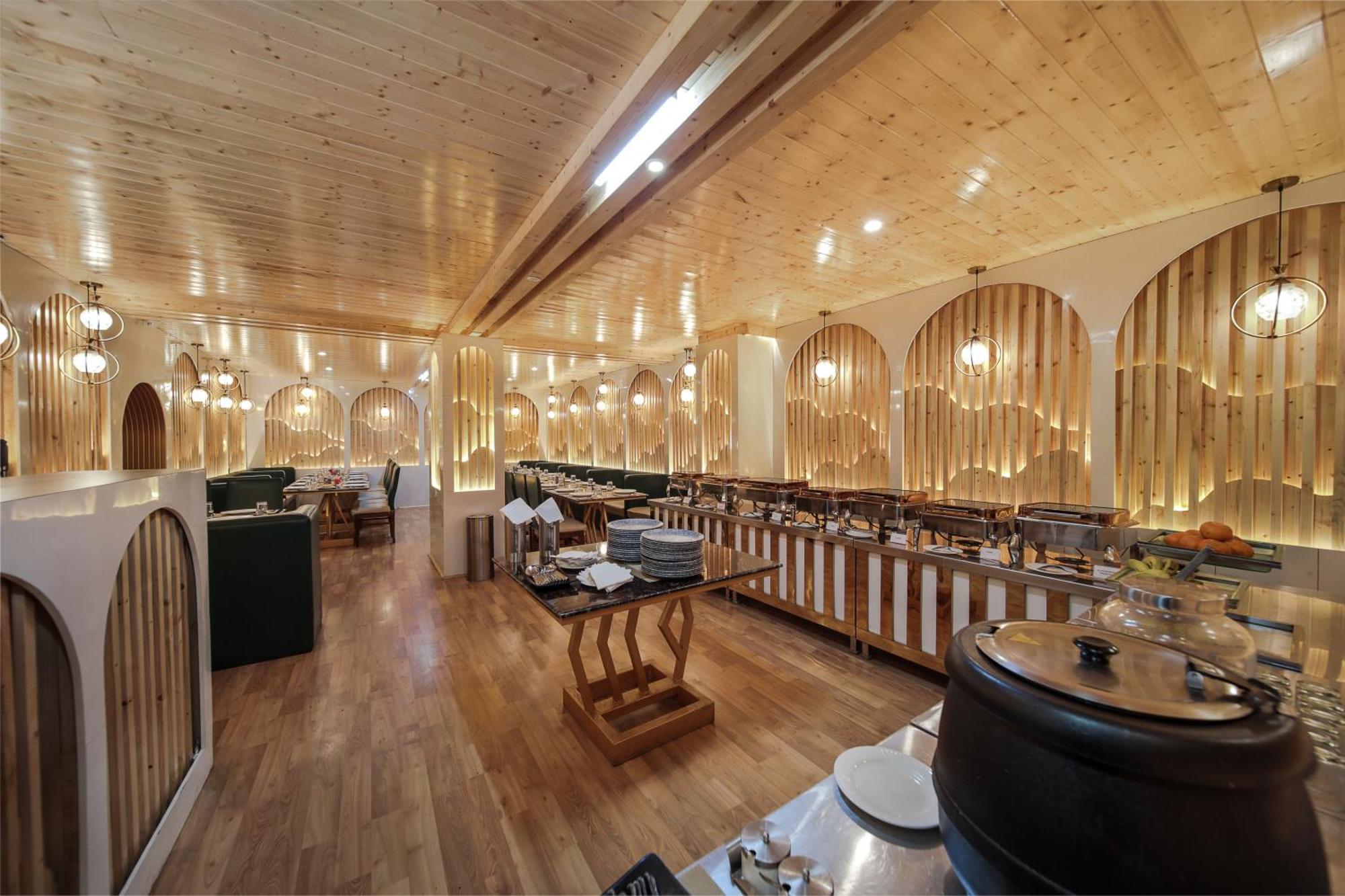 Hill River Resort - Central Heated & Air Cooled - Near Mall Road , Best Property Of Manali 2024- 2025 Buitenkant foto