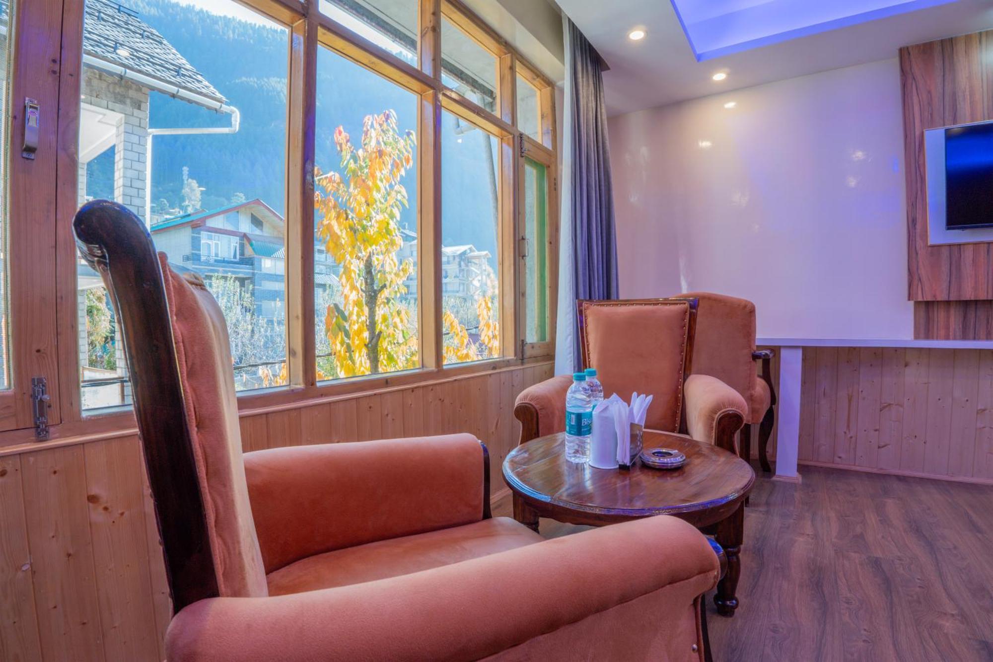 Hill River Resort - Central Heated & Air Cooled - Near Mall Road , Best Property Of Manali 2024- 2025 Buitenkant foto