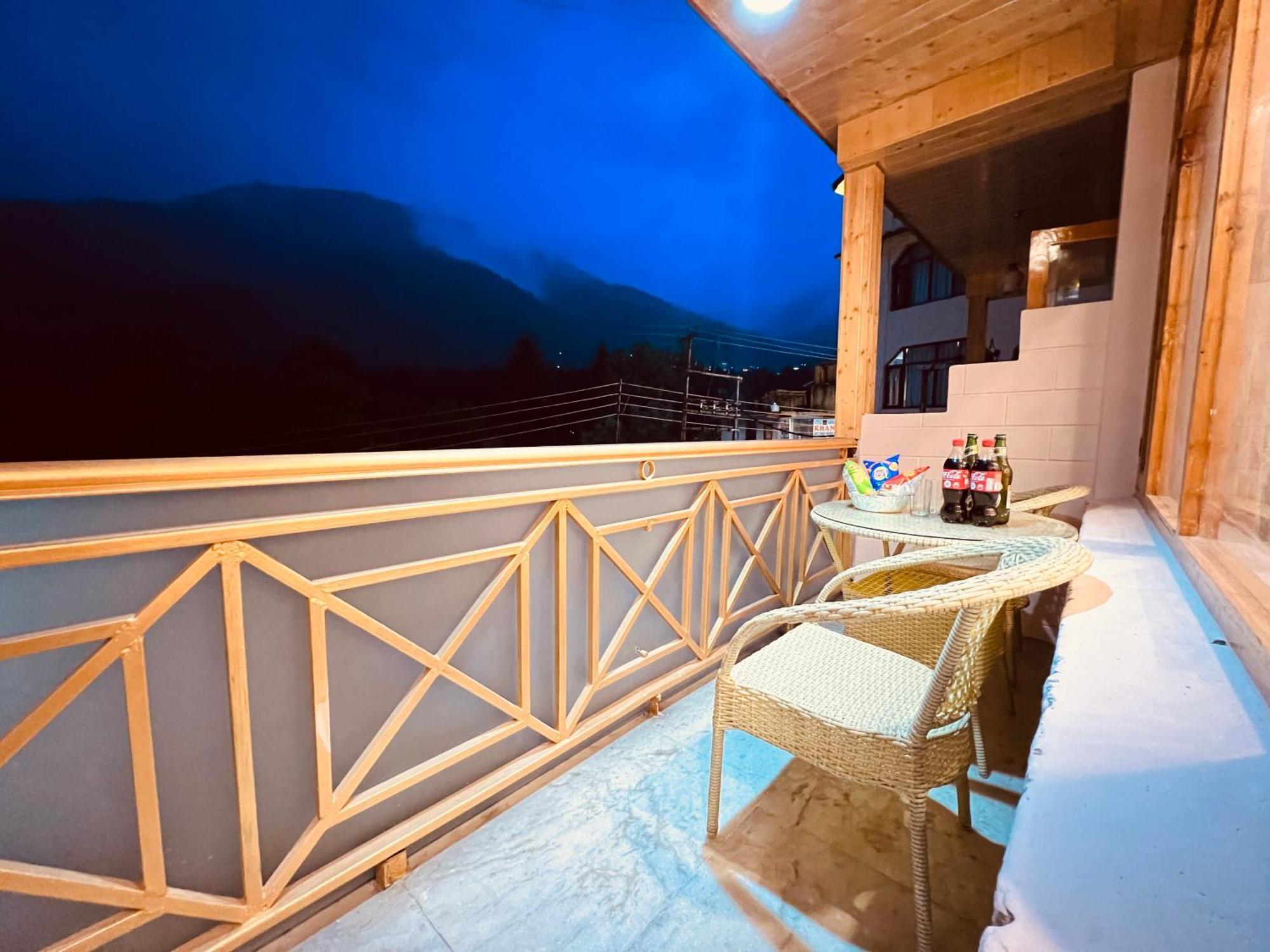 Hill River Resort - Central Heated & Air Cooled - Near Mall Road , Best Property Of Manali 2024- 2025 Buitenkant foto