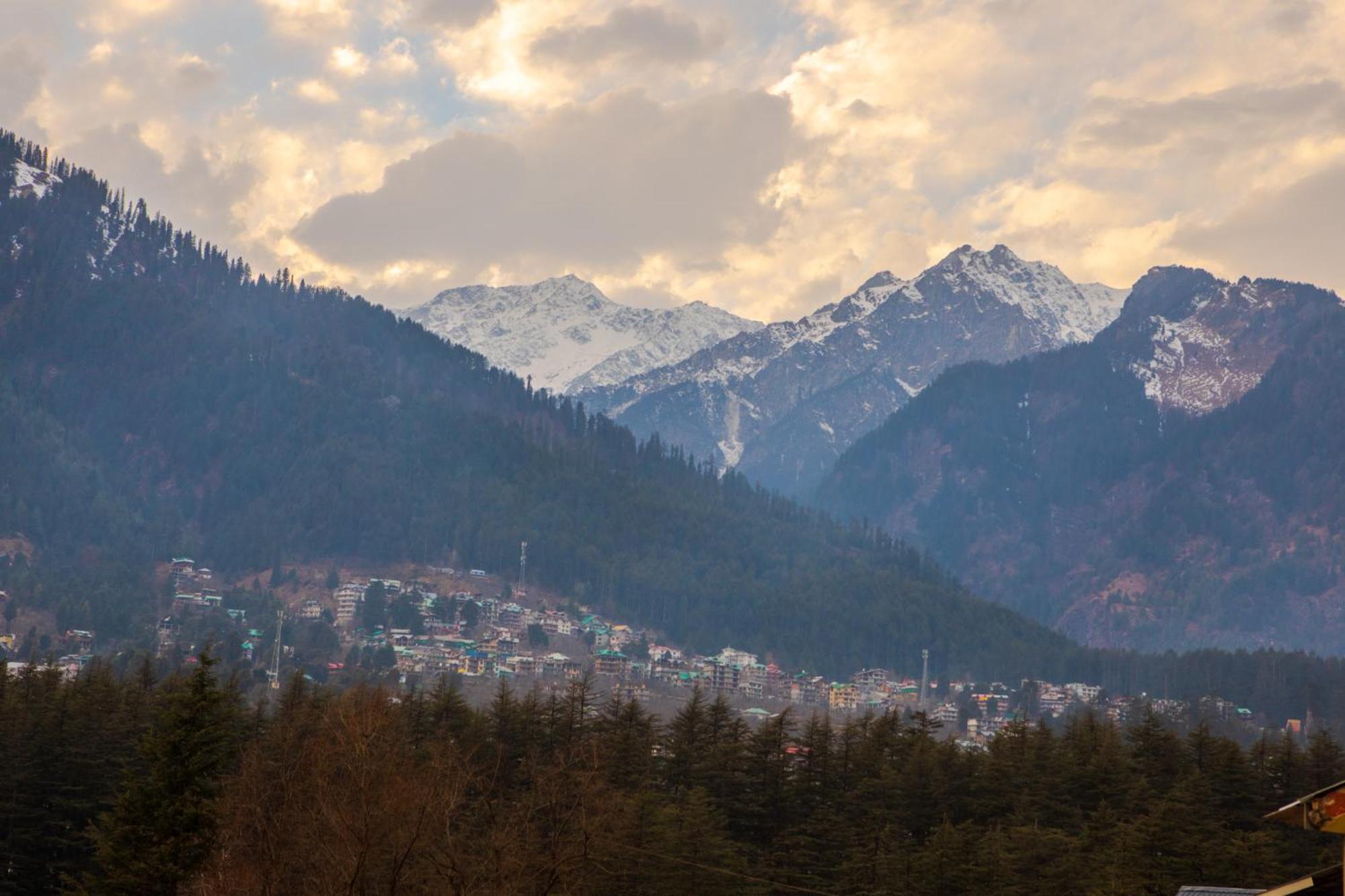 Hill River Resort - Central Heated & Air Cooled - Near Mall Road , Best Property Of Manali 2024- 2025 Buitenkant foto